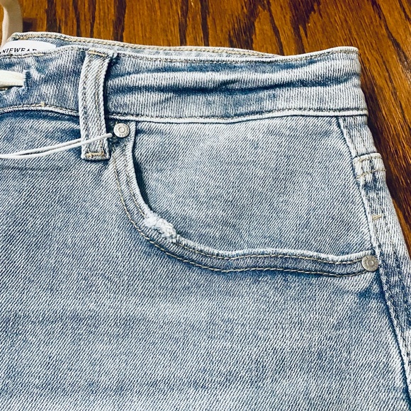 AnnieWear Women’s Drawstring Denim Medium Wash Shorts XL NWT - Picture 4 of 10